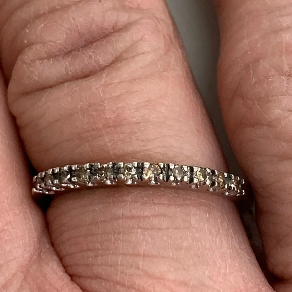 36424. 14k WG diamond ring sz 7